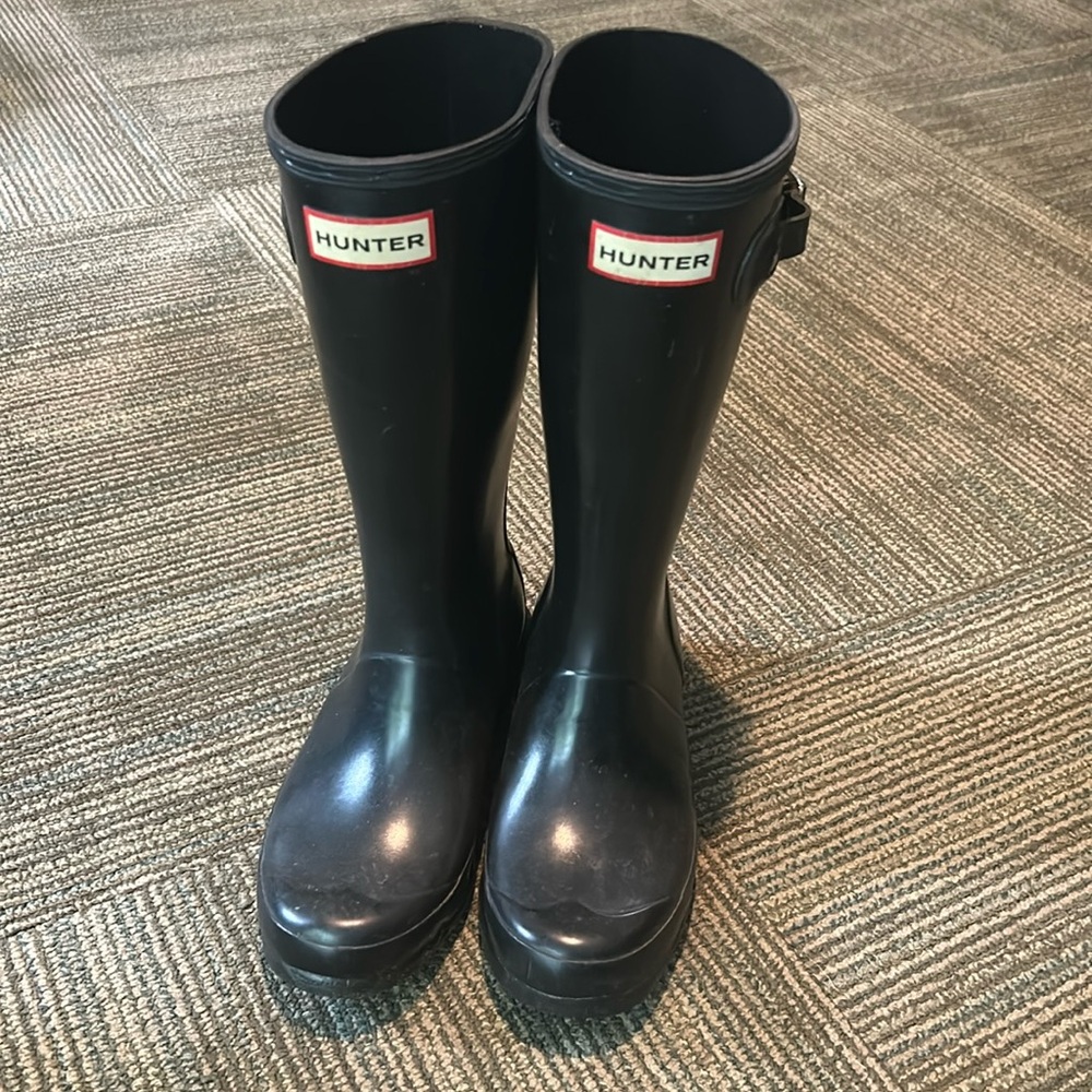 Kids Hunter boots size 3 good used condition